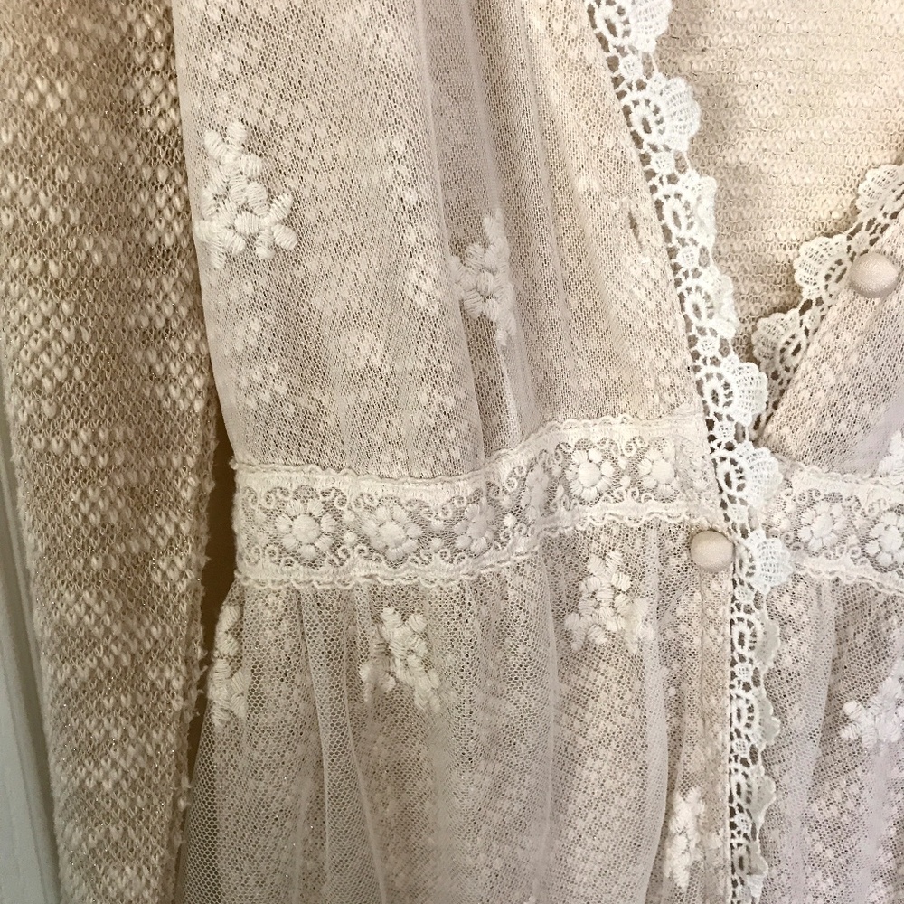 ModCloth A'Reve Lace Knit Cardigan Oatmeal Small - Picture 2 of 5